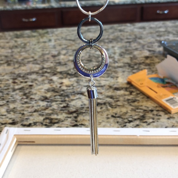 NWT Nine West earrings and necklace set - Picture 4 of 5